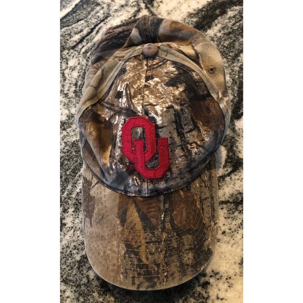 Vintage NCAA Oklahoma Sooners camouflage cap